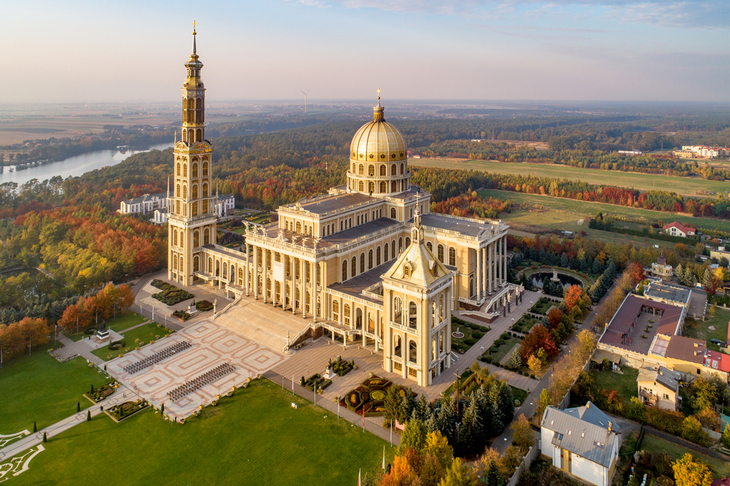 World's Largest Churches