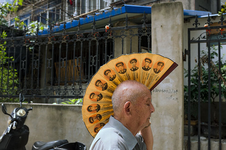 Amazing Perfectly-Timed Street Photos