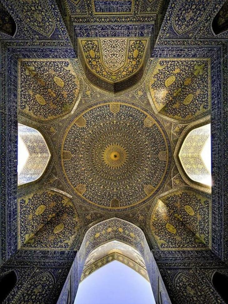 מבנים אדריכליים מרשימים מרחבי העולם: התקרה של מסגד האמאם באספהאן