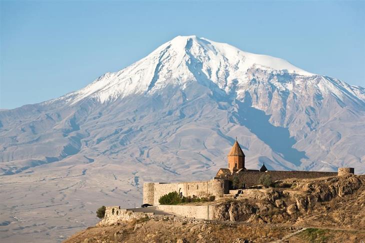 Watching the view of Mount Ararat from Khor Virap Monastery