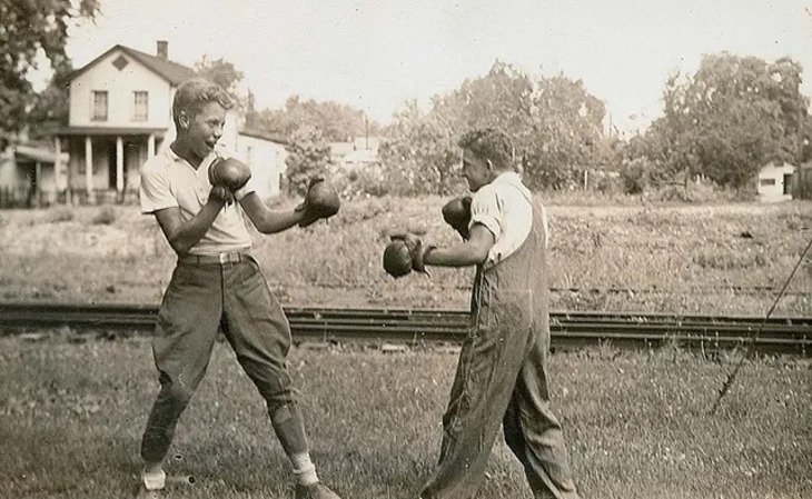 Early 1900s America 