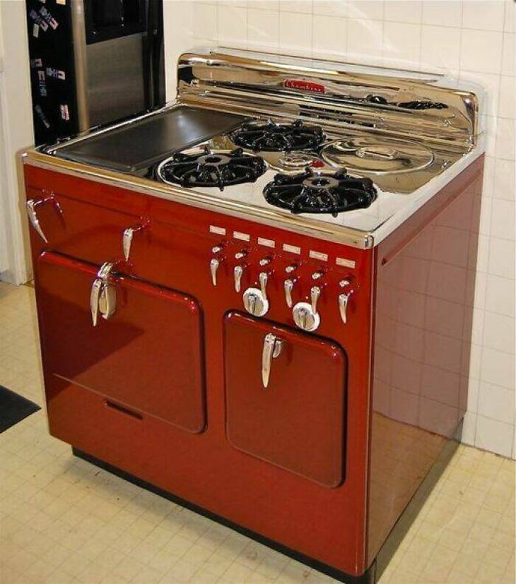  Charming Vintage Kitchens