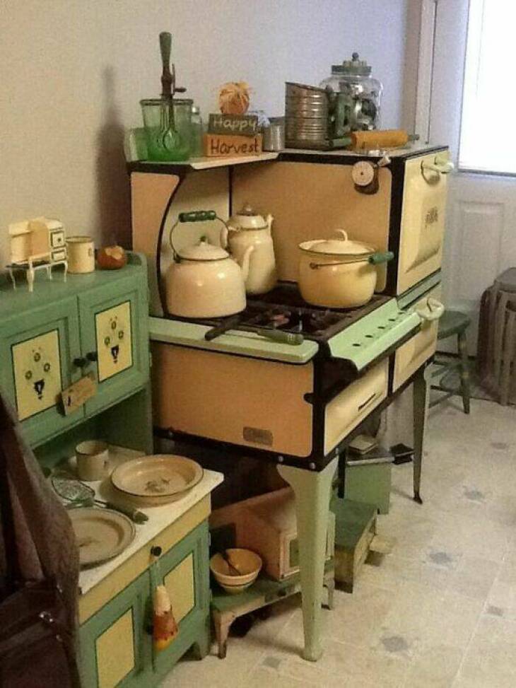  Charming Vintage Kitchens