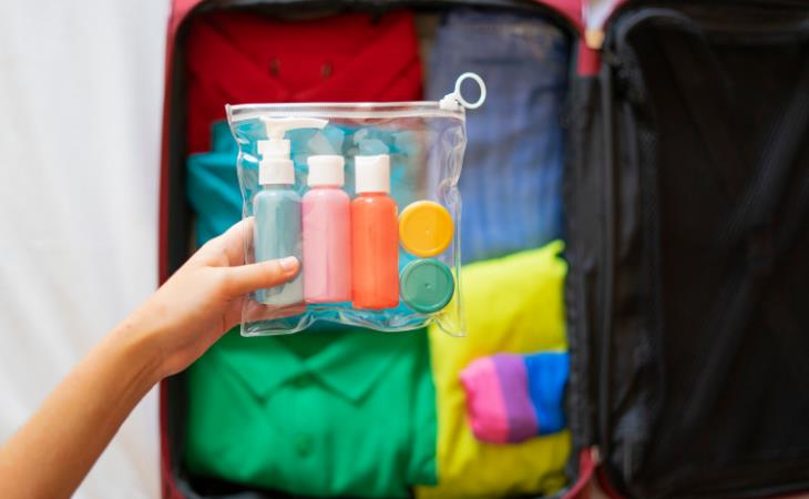 How to Pack Light and Travel 