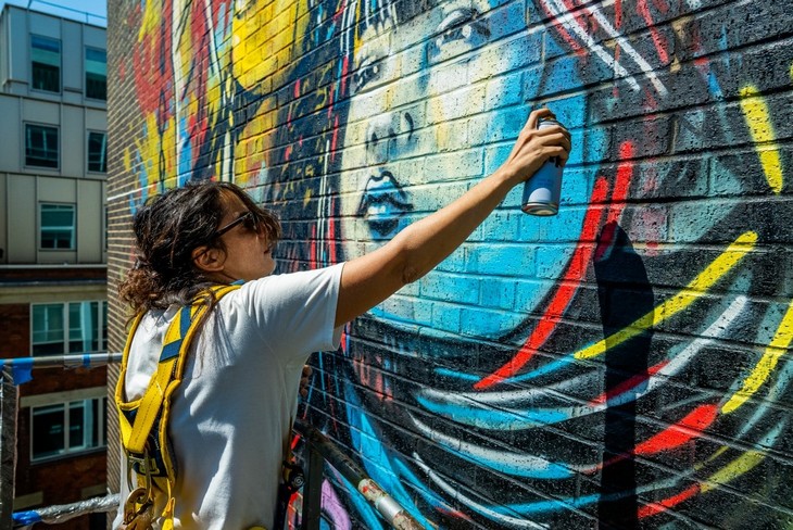 Alice Pasquini painting