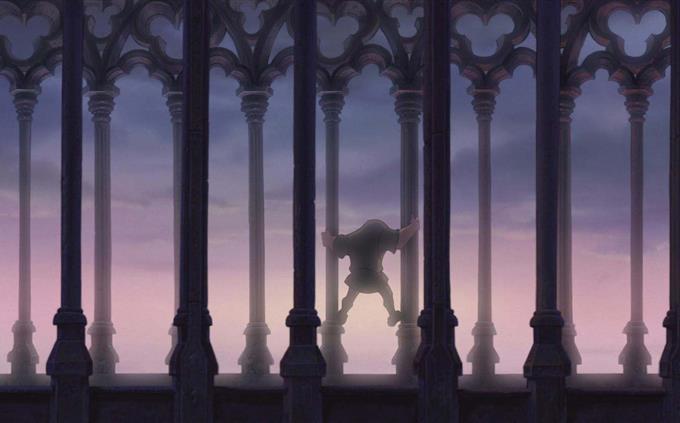 In which country did the plot of the film: The Hunchback of Notre Dame take place