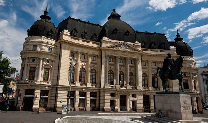 Attractions in Bucharest: Victory Avenue