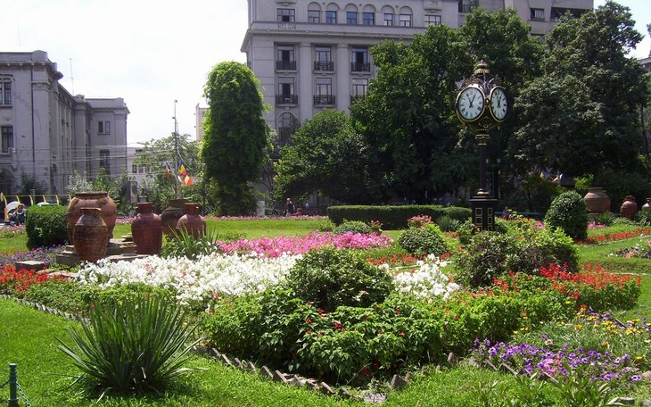 Attractions in Bucharest: Cişmigiu Gardens