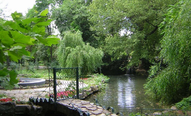 Attractions in Bucharest: Cişmigiu Gardens