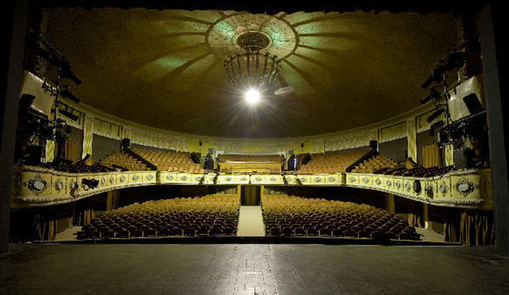 Sites and attractions in Cluj-Napoca: Hungarian Theatre of Cluj interior