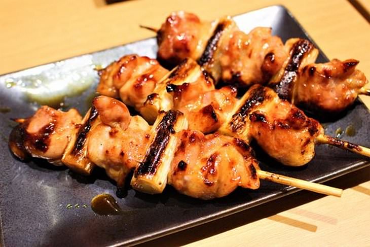 Flavor-enhancing tips: Grilled chicken skewers