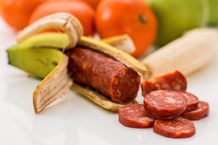 Flavor-enhancing tips: Sausage in banana peel