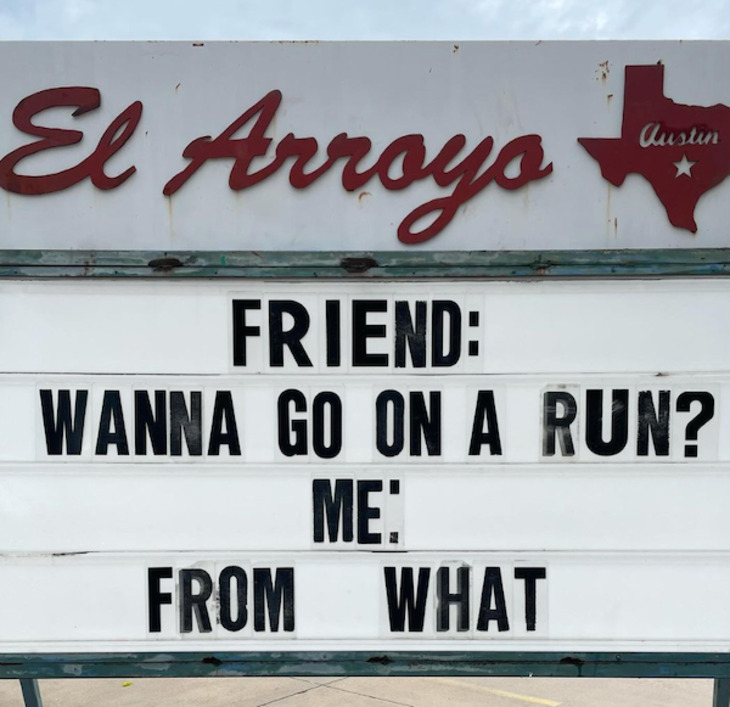 El Arroyo signs