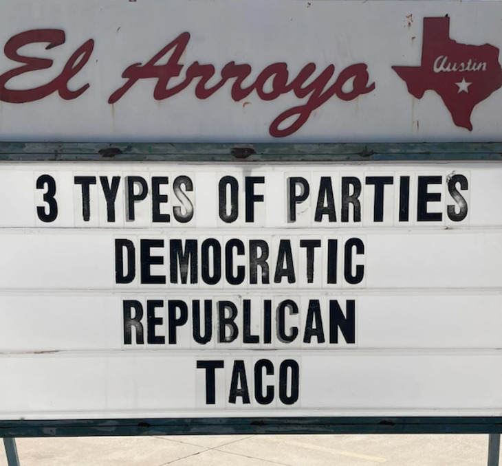 El Arroyo signs