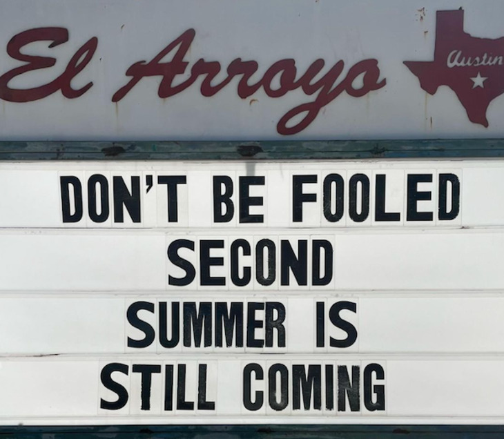 El Arroyo signs