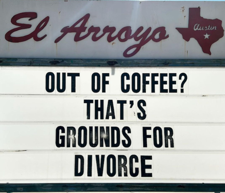 El Arroyo signs