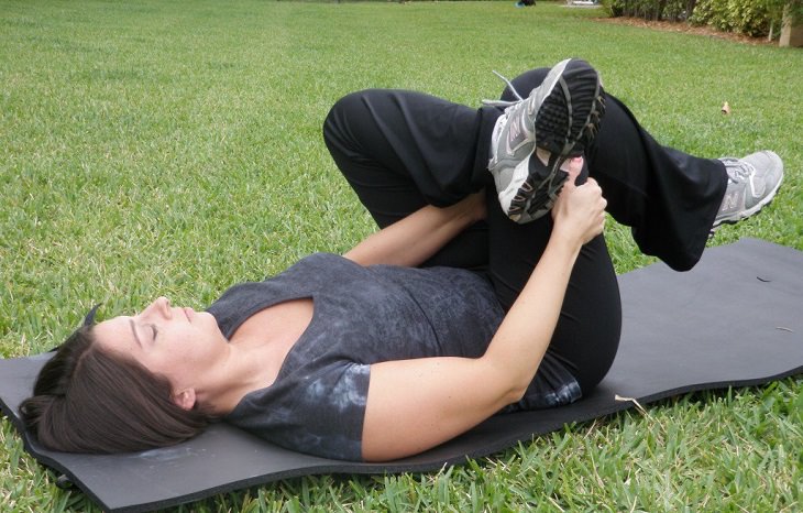 Morning stretches for joint pain relief: Piriformis Muscle Stretch