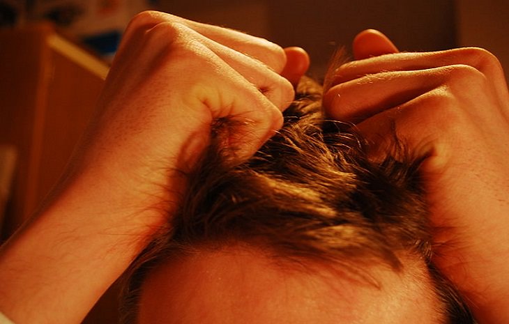 Hair health tests: pulling hair