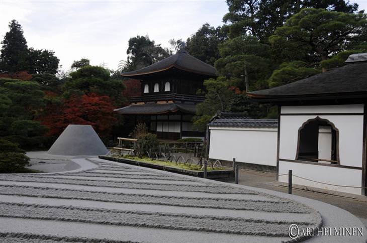 Attractions in Kyoto: Ginkakuji Temple