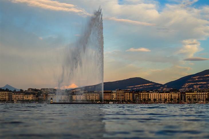 The most beautiful areas in Switzerland: Jet d’Eau in Geneva