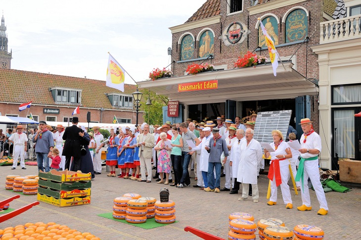 North Holland itinerary: Edam cheese market