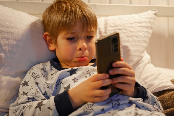 when should kids have smartphones
