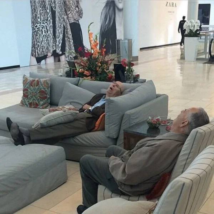 Hilarious Pics Of Men Stuck In Shopping Purgatory