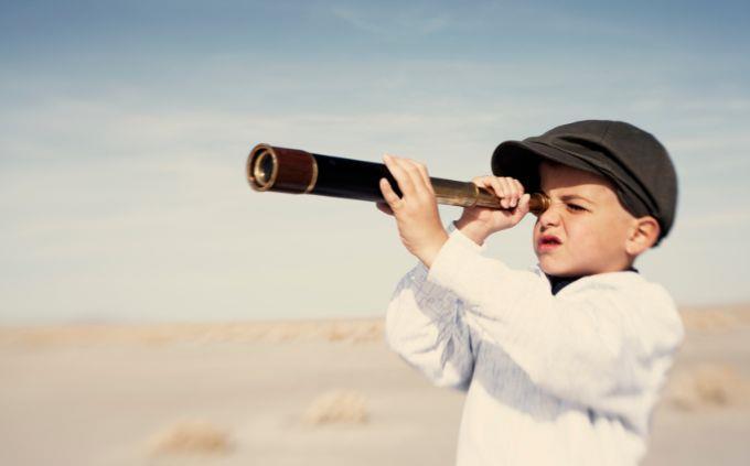 Trivia World Heritage Site: a child with telescope