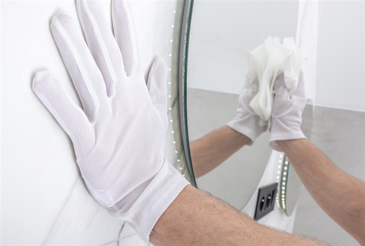 Shaving Foam cleaning hacks