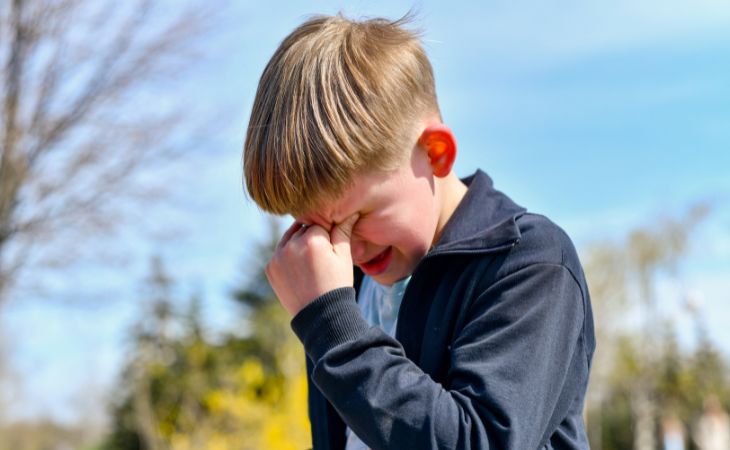 How to stop a child from whining: crying boy
