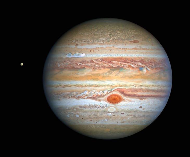 Hubble Space Telescope Discoveries: Jupiter and Europa