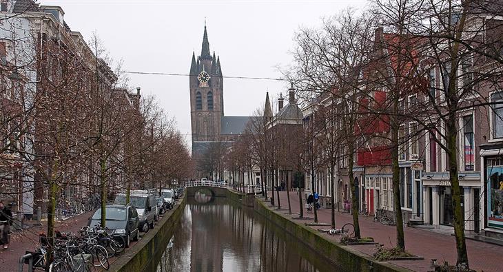Leaning towers from around the world: Oude Kerk