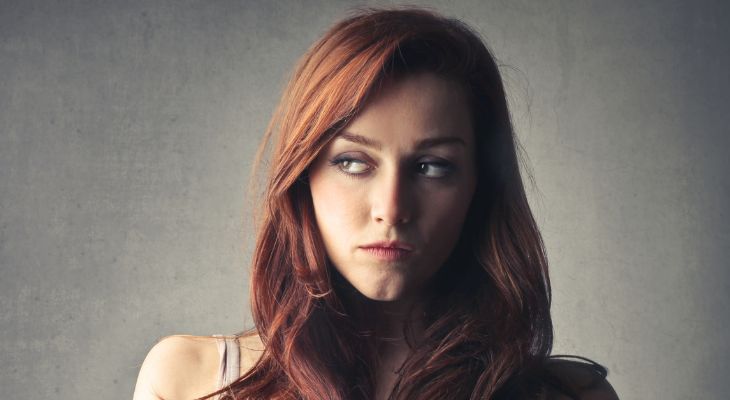 How to identify emotions and the message they convey: A woman looking sideways with her eyes