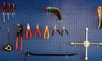 Find the differences: tools
