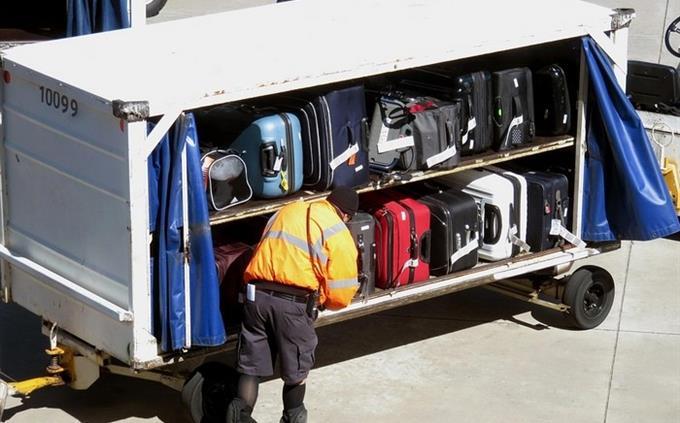 Memory Test: Objecting luggage alongside a plane