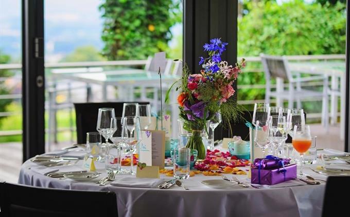 Memory test: dining table