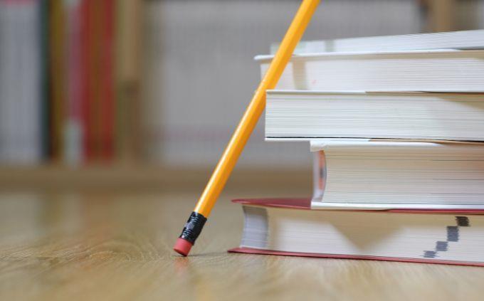 Which social network fits your personality: pencil and books