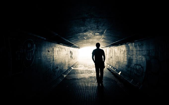 Do you fall in love quickly? A character in the tunnel