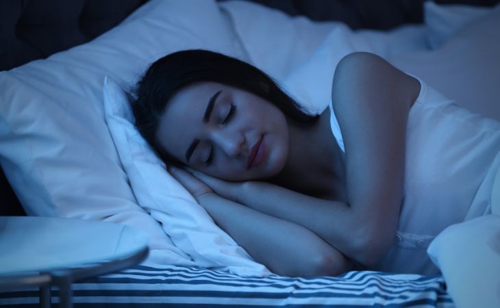 How fruits and vegetables contribute to sleep quality: Woman sleeping