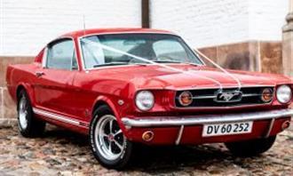 Artificial Intelligence Photo Test: Old Car