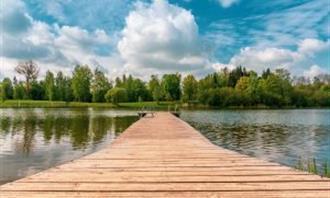 Artificial Intelligence Photo Test: Pier