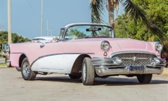 Artificial Intelligence Photo Test: Old Car