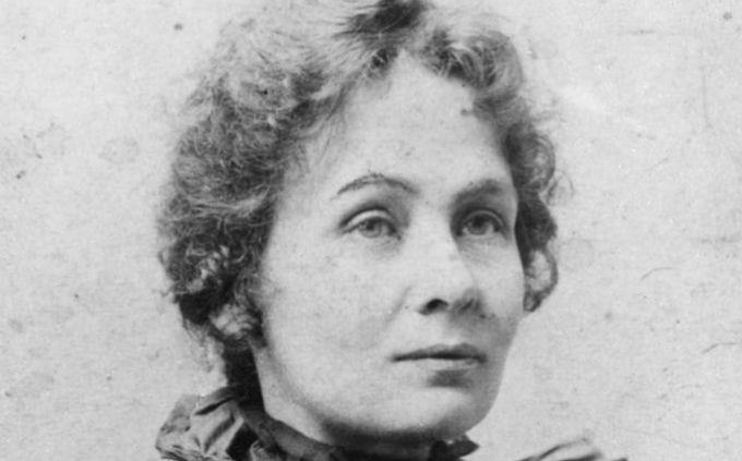 Trivia Women influence history: A picture of a woman