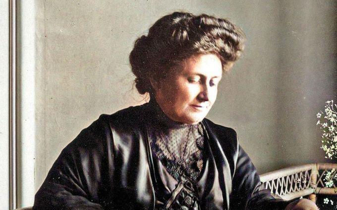 Trivia Women influence history: Woman