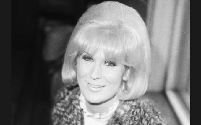 Singers and singers identifying the 1960s: singer