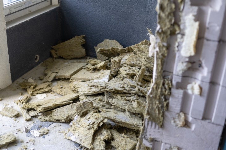 What To Do If You Find Asbestos Under Your Tiles