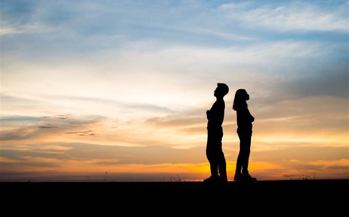 Testing emotional boundaries: a couple after a fight