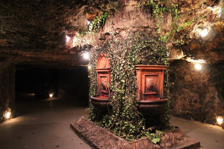 10 recommended attractions in Budapest: an underground labyrinth