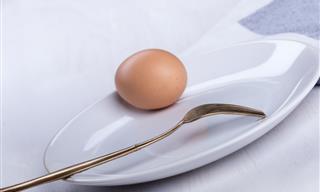 Amazing! This Is How to Peel a Hard Boiled Egg