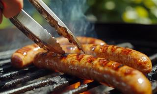 How to Cook a Sausage: Methods, Doneness & Healthiest Ways